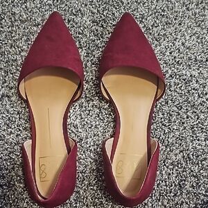 Elegant Burgundy Women's Flats size 8
